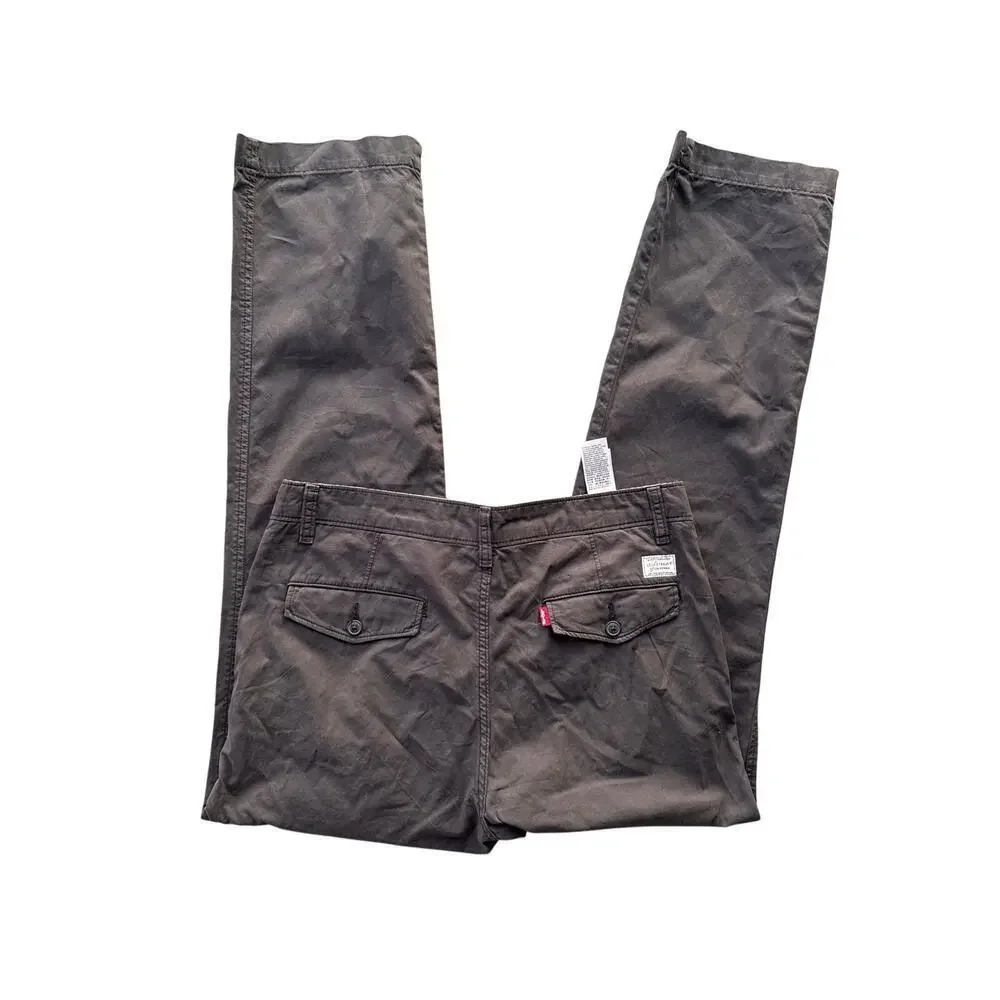 Levi’s Premium Chinos Men’s 31x32 Relaxed Fit Straight Leg Dark Grey 100% Cotton